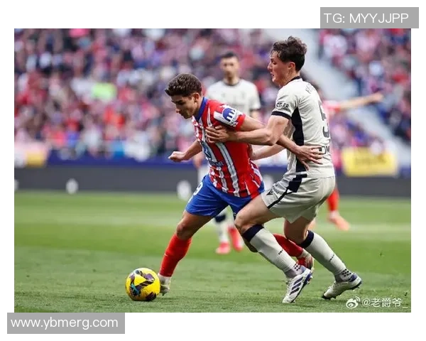 巴萨与本菲卡友谊赛零平乌龙球瞬间成为全场焦点引发热议