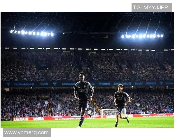 中超激战那不勒斯与皇马战成平局红牌事件引发全场热议与转会传闻